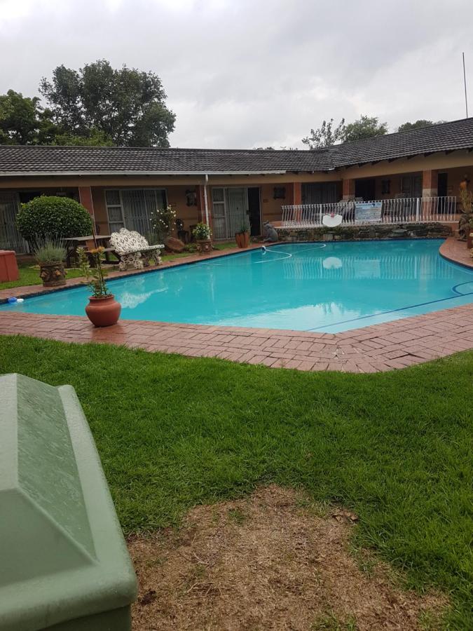 African Elephant Guesthouse Germiston Exterior foto