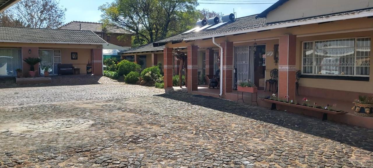 African Elephant Guesthouse Germiston Exterior foto